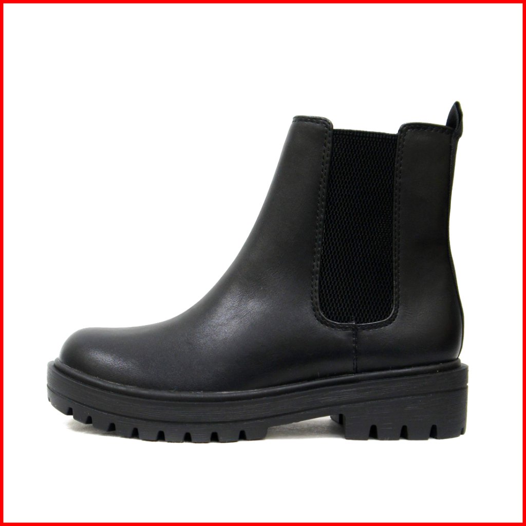 Women's Lug Sole Chelsea Ankle Booties With Elastic Gore, Low Heel
